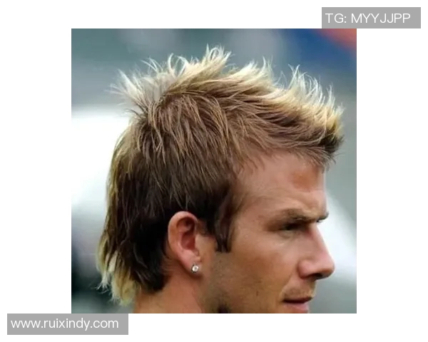 发型张扬的足球明星们如何用个性造型展现自我魅力与场上风采