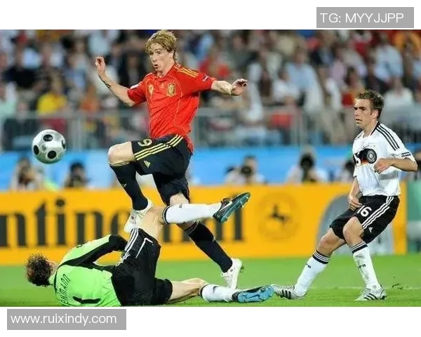 姓航的足球明星如何在绿茵场上书写传奇人生与辉煌成就