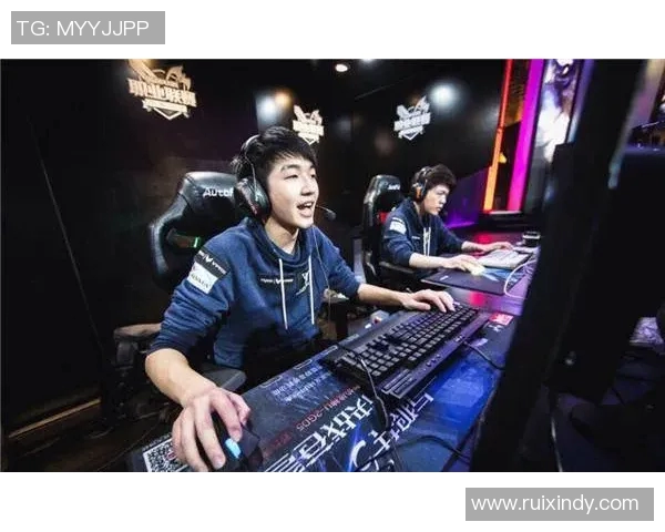 你知道哪些足球明星的名字和他们的成就吗让我们一起聊聊他们的故事吧